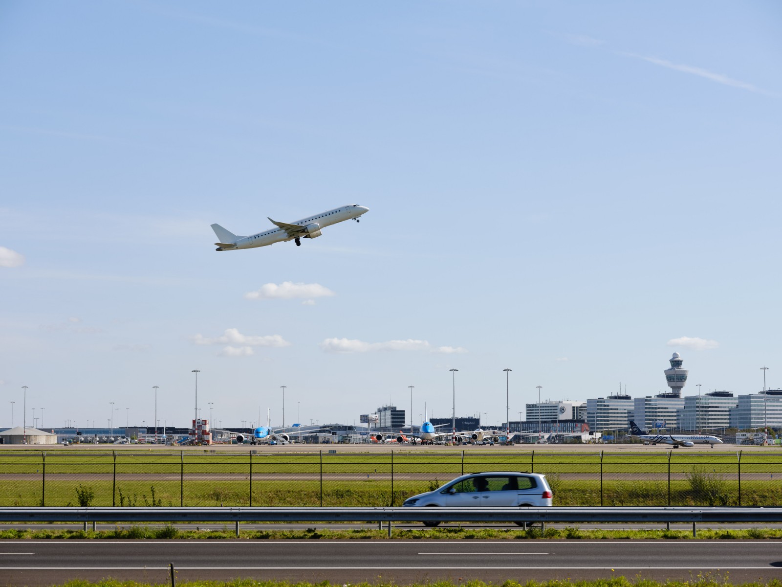 Schiphol plane departing